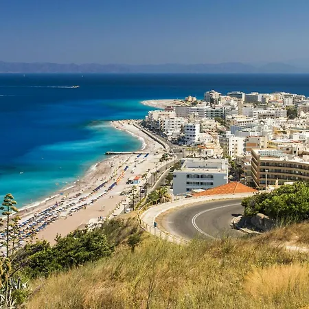 فندق Acai Plant Based 4*